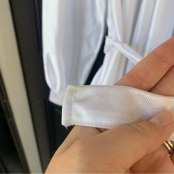 Anthony Richards White Embroidered Robe - Picture 7 of 9